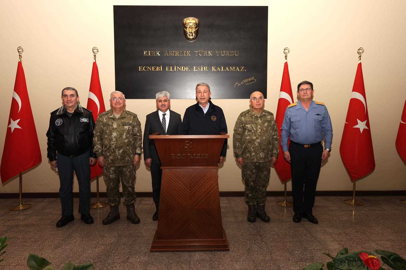 Millî Savunma Bakanı Hulusi Akar ve Beraberindeki TSK Komuta Kademesi ile Hatay Valiliğini Ziyaret Etti