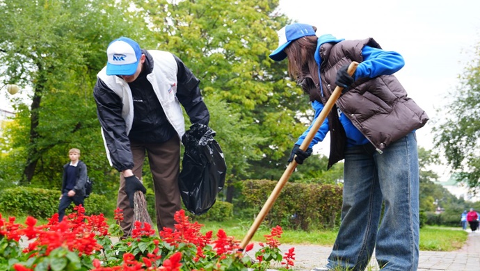 Birleşik Rusya ve Birleşik Rusya’nın Genç Muhafızları, Habarovsk’ta büyük çaplı bir temizliğe katıldı.