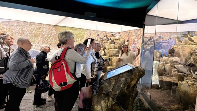 Murmansk bölgesinde Birleşik Rusya, gaziler için yerel tarih müzesine bir gezi düzenledi