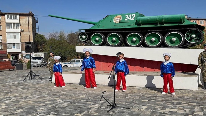 Birleşik Rusya Halk Partisi’nin programı doğrultusunda Alchevsk’te (LPR) Zafer Meydanı’nın 30. Yıldönümü restore edildi.