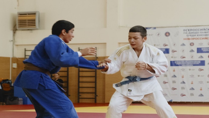 Birleşik Rusya, “Vatan Savunucuları Ligi” bölgesel turnuva serisine destek verdi.