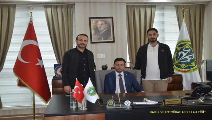 ŞANLIURFA İLİ DAMIZLIK KOYUN KEÇİ YETİŞTİRİCİLERİ BİRLİĞİ BAŞKANI HASAN EYYÜPOĞLU`NDAN MİRAÇ KANDİLİ MESAJI