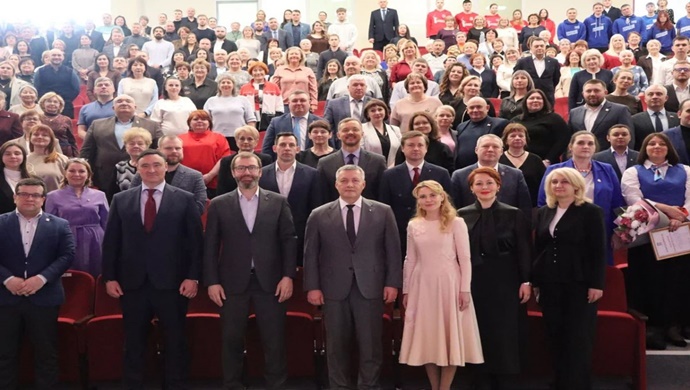 Birleşik Rusya, İrkutsk’ta kadınlara yönelik bir siyasi okul düzenledi