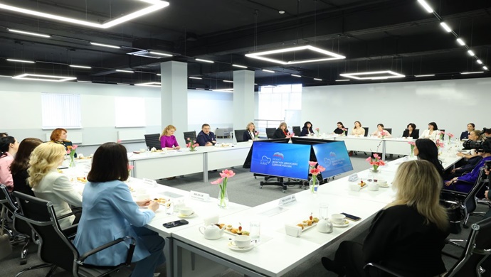 Rostov Bölgesi Birleşik Rusya Kadın Hareketi, partinin yeni Halk Programı için öneriler hazırladı