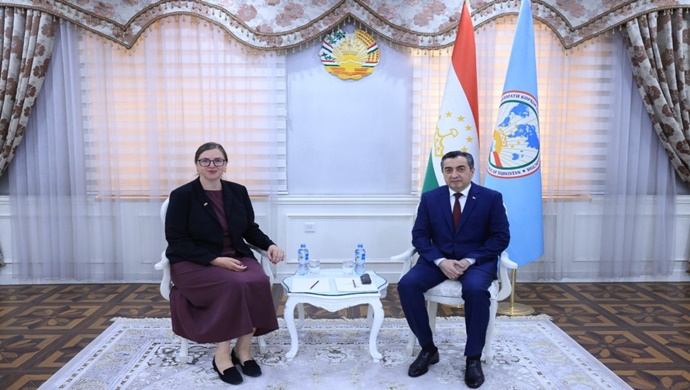 Presentation of copies of the credentials of the Swiss Ambassador